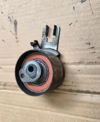 Volvo XC60 Timing belt tensioner 31339542