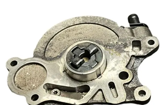 Volkswagen Golf VI Vacuum pump 03L145207 03L100D 100617