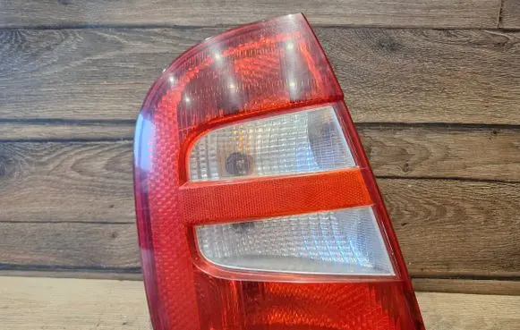 Skoda Fabia Mk1 (6Y) Rear/tail lights 6Y6945095B 6Y6945111B 3X13405AB