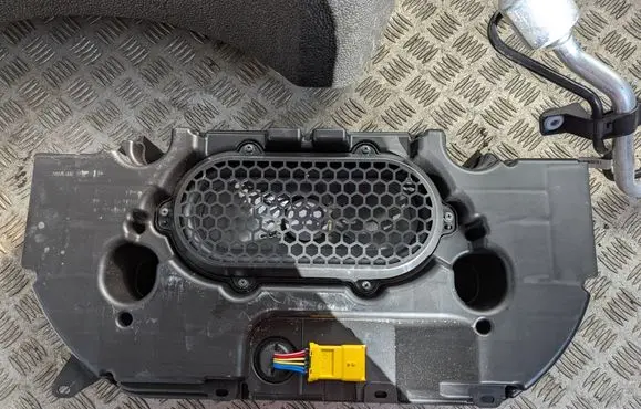 Citroen C4 X Subwoofer speaker 9834131280