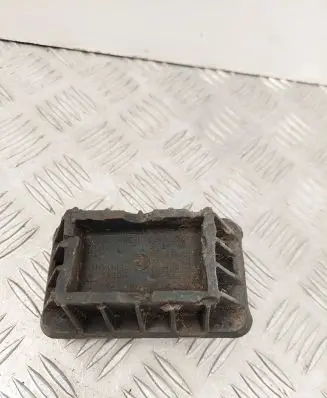 BMW X5 E70 Jacking socket point 7189259 11884410