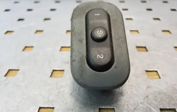 Jeep Grand Cherokee (WK) Seat memory switch 5JF971D5AC