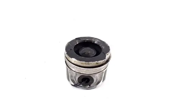 Piston with connecting rod