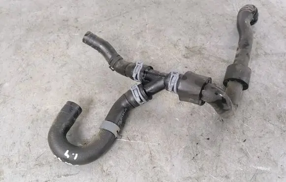 Volkswagen PASSAT B8 Engine coolant pipe/hose 5Q0122051BU