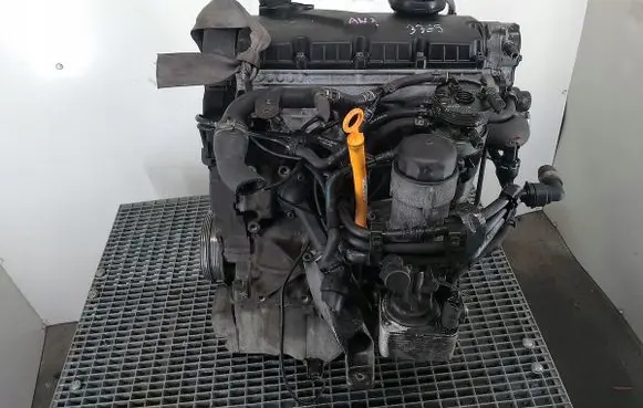 Volkswagen PASSAT B5.5 Engine AWX