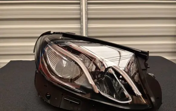 Mercedes-Benz E W213 Headlight/headlamp A2139064604