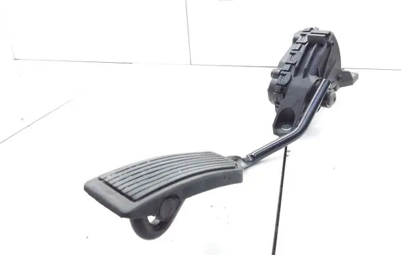 Nissan Almera N16 Accelerator throttle pedal 18002AU410 6PV00862001