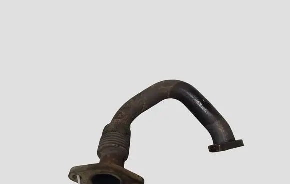 Volkswagen PASSAT B6 EGR valve line/pipe/hose