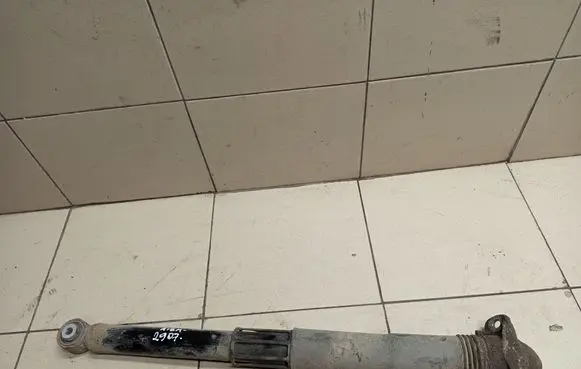Volkswagen Golf VII Rear shock absorber/damper 