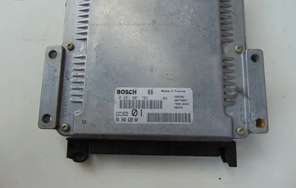 Peugeot 406 Engine control unit/module 9634662880 0281001782