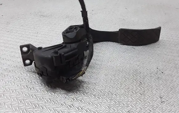 Audi A4 S4 B7 8E 8H Accelerator throttle pedal 8E1721523C