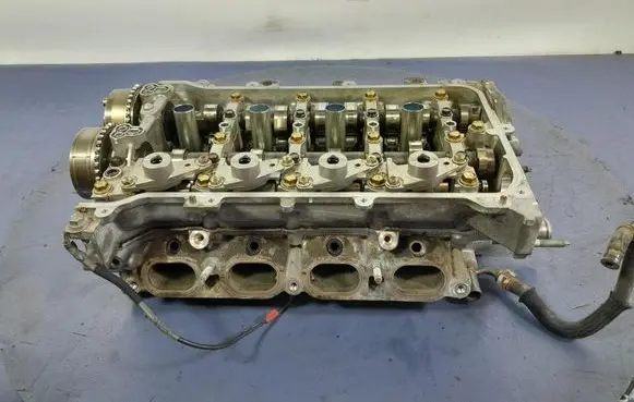 Toyota Verso Engine head 