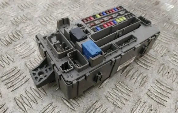 Honda Accord Fuse box set TL0E211 E6116RA000008