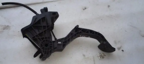 Seat Ibiza IV (6J,6P) Clutch pedal 6R1721059H
