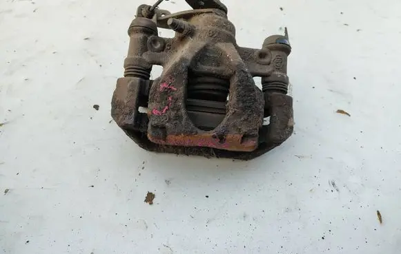 Renault Master III Rear brake caliper 