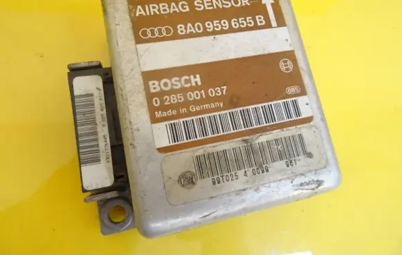 Audi A4 S4 B5 8D Airbag control unit/module 8A0959655B