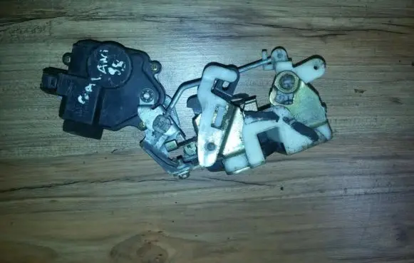 Mitsubishi Galant Rear door lock