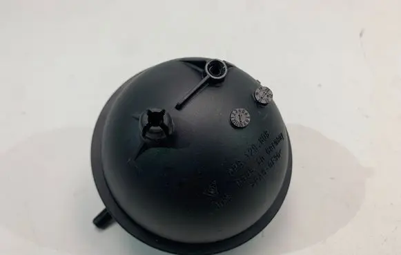 Vacuum air tank