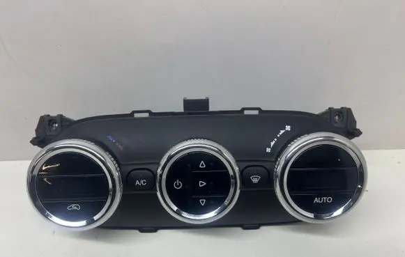 Iveco Daily 6th gen Climate control unit 5801640589
