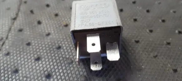 Audi A6 S6 C6 4F Other relay 8D0951253A V23134-B52-X301