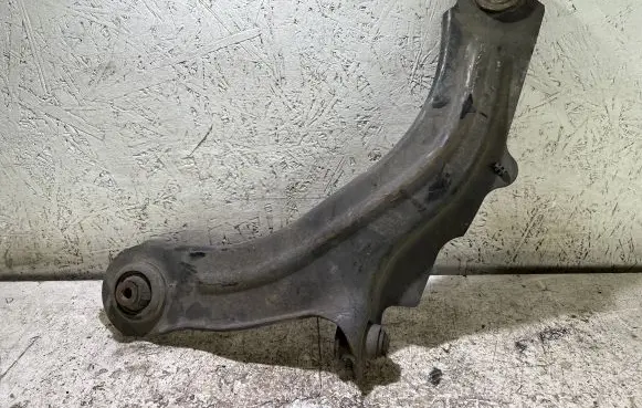 Renault Megane II Front lower control arm/wishbone
