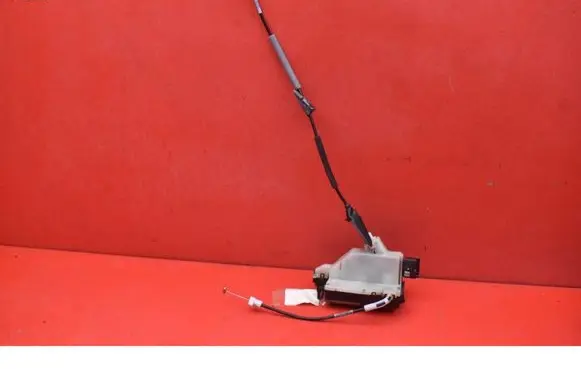 Peugeot 208 I Rear door lock 9688080780