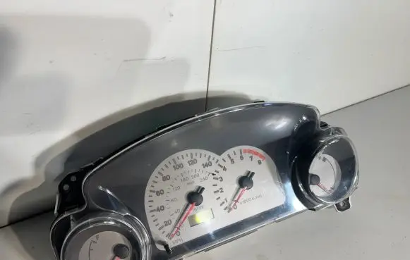 Mitsubishi Eclipse Speedometer (instrument cluster) TN2573101931 MR320604