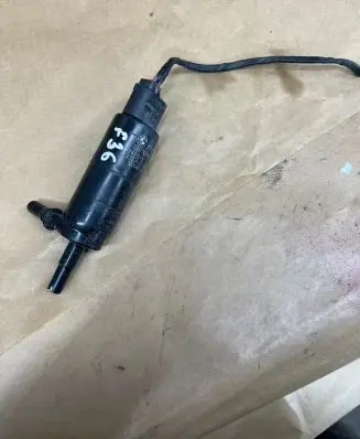 BMW 4 F36 Gran coupe Headlight washer spray nozzle 7217792 13264011 3323525