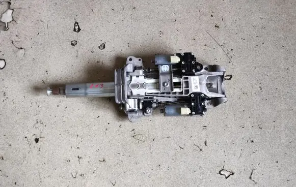 Mercedes-Benz E W213 Steering wheel axle A2054608801