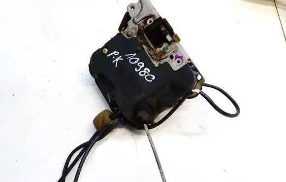 Mercedes-Benz E W211 Front door lock a046998