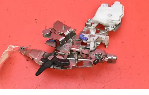 Dacia Dokker Rear door lock 