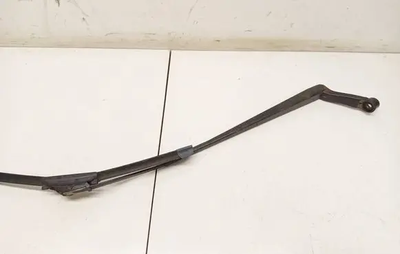 Toyota Avensis T250 Front wiper blade arm 