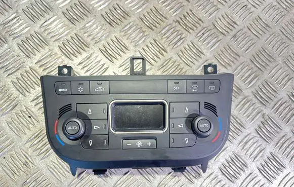 Alfa Romeo Mito Climate control unit 156088743 A83021900
