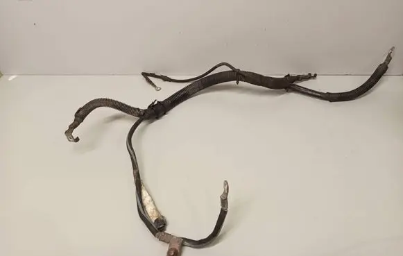 Toyota Hilux (AN10, AN20, AN30) Positive cable (battery) 