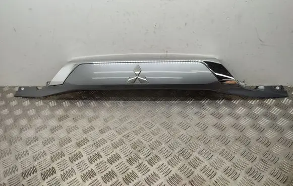 Mitsubishi Outlander Tailgate trim 5817A265