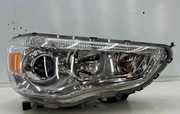 Mitsubishi Outlander Headlight/headlamp