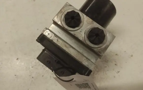 Peugeot 407 ABS Pump 15710605 S118676001 9661702380