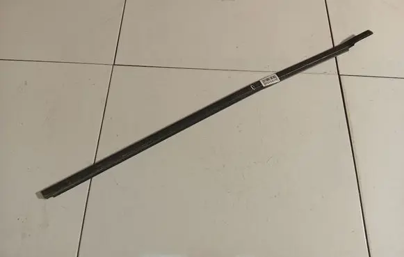 Volkswagen Sharan Front door glass trim molding 