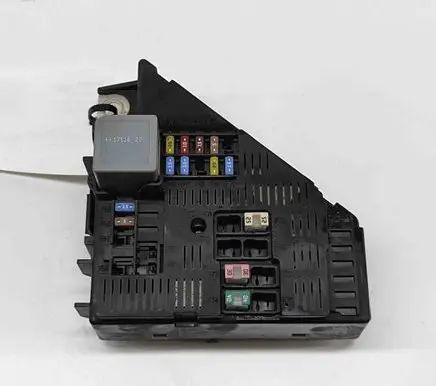 Volvo S90, V90 Fuse module 31473569