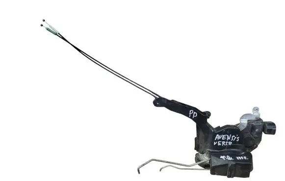 Toyota Avensis Verso Front door lock