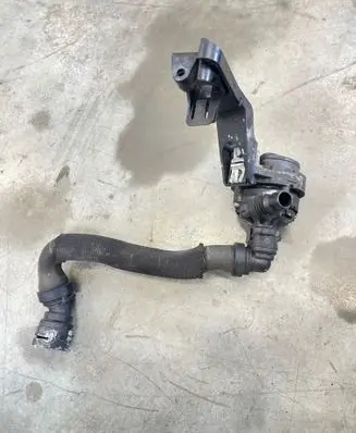 BMW 5 G30 G31 Electric auxiliary coolant/water pump 6834923