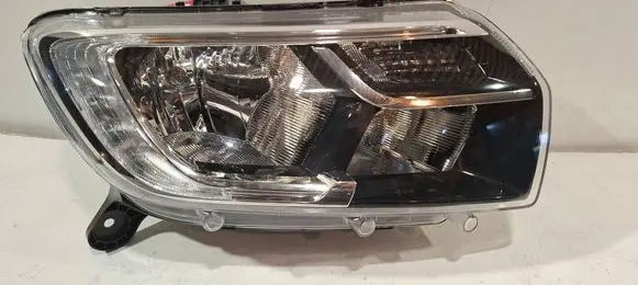Renault Sandero II Headlight/headlamp 260103933R 26033R