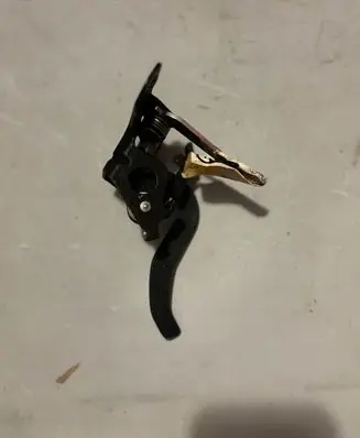 BMW 7 E38 Engine bonnet/hood lock/catch 51238164766