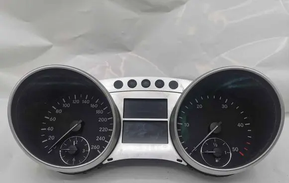 Mercedes-Benz R W251 Speedometer (instrument cluster) A2515402648 014157 A2C53164751