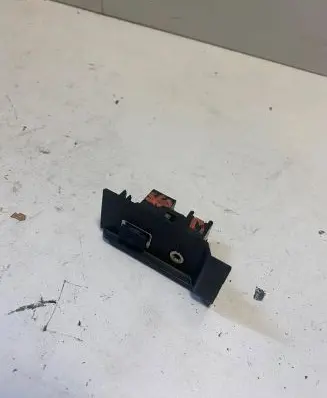 Volvo S60 AUX in-socket connector 31285608