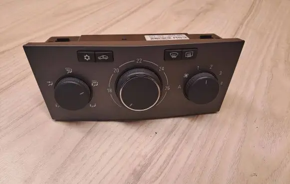 Opel Zafira B Climate control unit 0AM7505C61 19092007 901513090000
