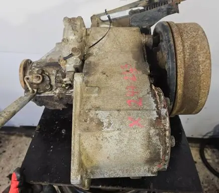 Gearbox transfer box case