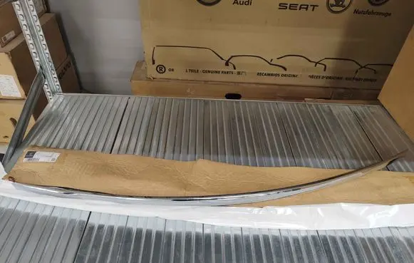 Mercedes-Benz S C217 Tailgate trim A217757008964