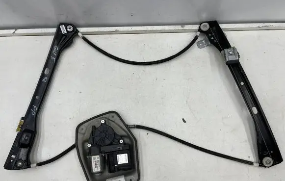 Volkswagen Golf V Front door window regulator with motor 1k0959792j 1k0959702m 1k4837402s