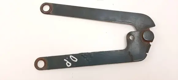 Engine bonnet/hood hinges